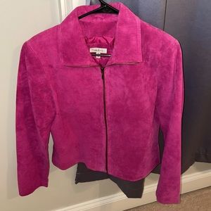 MOVING SALE ‼️ 
Yvonne Marie- Fuchsia 100% Suede Shell Jacket (sz 8)